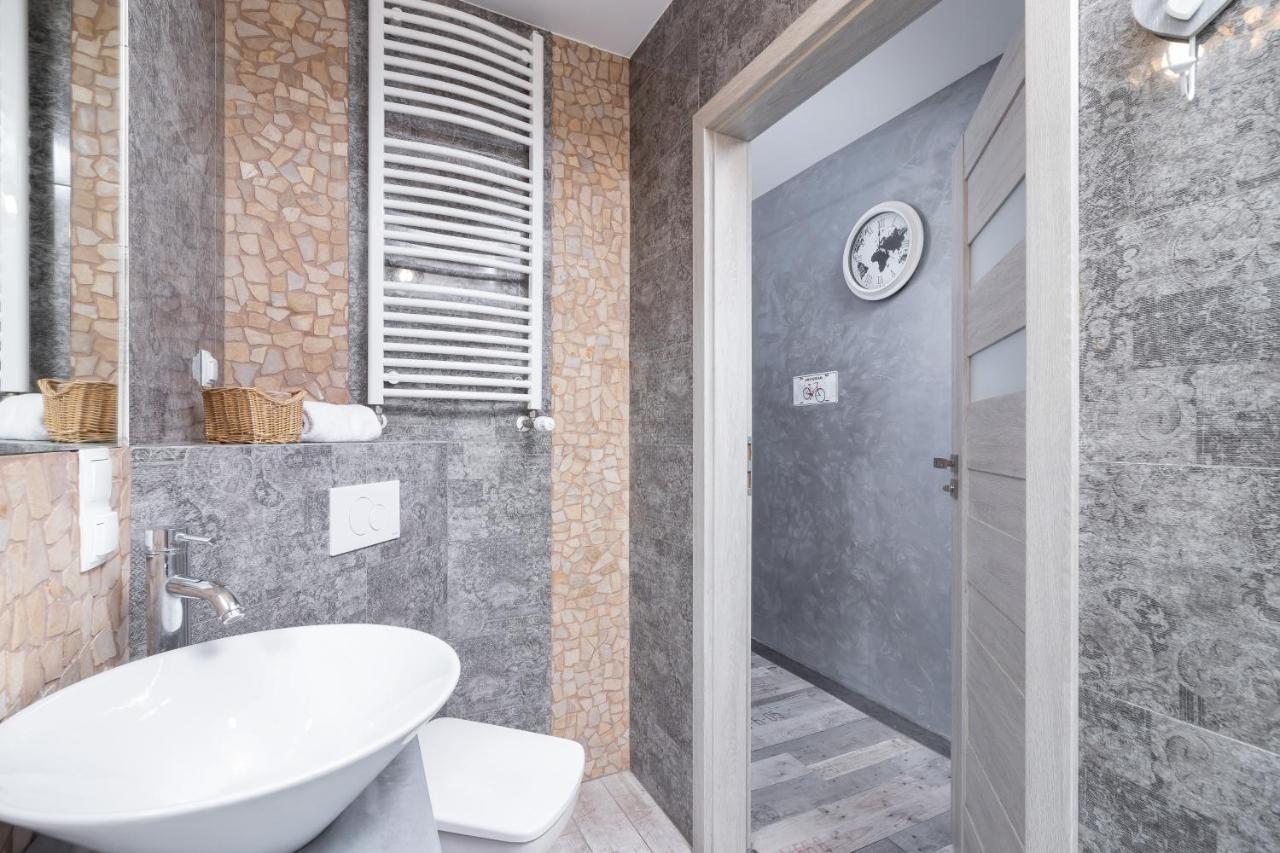 Apartments Cracow Czeczow By Renters Krakow Exterior photo